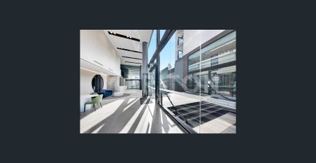 Luxurious 3-Bedroom Apartment in the Heart of Zetland - Photo 3