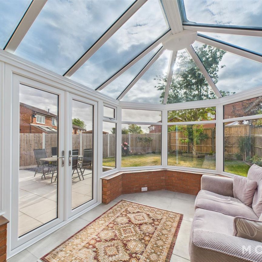 12 Sedgeford Drive, Shrewsbury, SY2 5NS - Photo 1