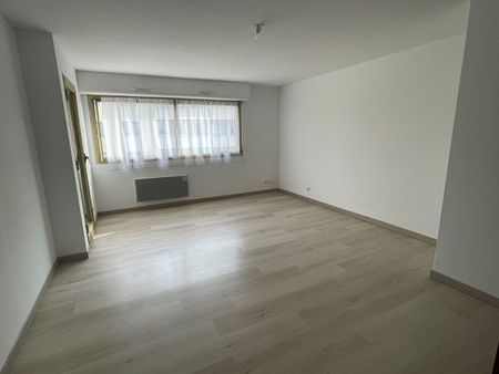 Location appartement 3 pièces, 61.95m², Salon-de-Provence - Photo 3