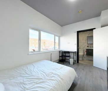 1 bedroom in a house share to rent - Photo 3