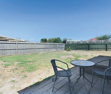 SPACIOUS FAMILY HOME - Photo 5