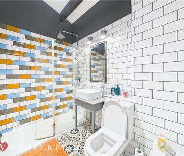 3 bedroom end of terrace house to rent - Photo 1