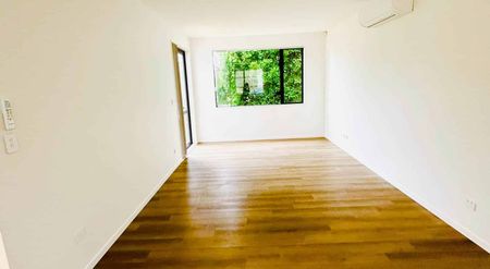 Located in the heart of Howick - Photo 3