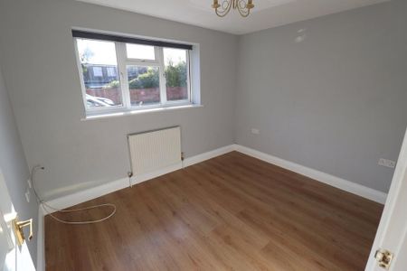 2 bedroom maisonette to rent - Photo 3