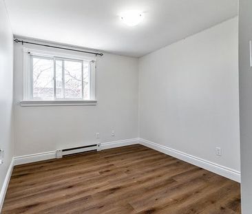 For Lease - 2056 Marine Drive Unit# 7, Oakville, Ontario - Photo 1