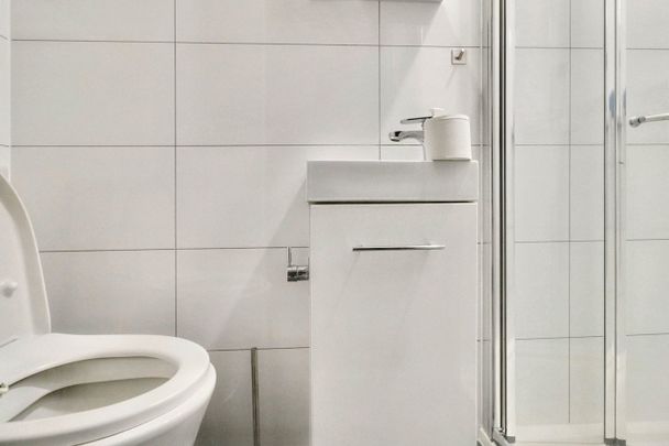 Gainsborough Gardens, Edgware, HA8 - Photo 1