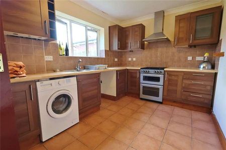 St. Michaels Road, Woking, Surrey, GU21 - Photo 4