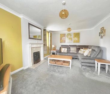 4 bedroom detached house to rent - Photo 3