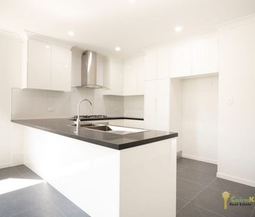 Stylish Home in Picturesque Location! - Photo 4