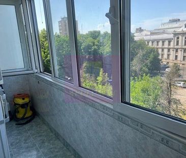 Închiriază Apartament 4 camere Centrul Civic - Photo 3
