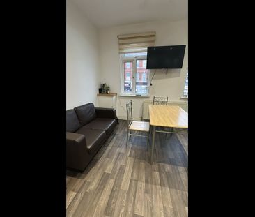 Room in a Shared House, Cricklewood Broadway, NW2 - Photo 1