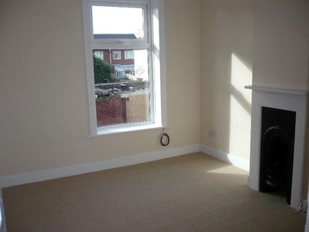 3 bedroom terraced house to rent - Photo 2