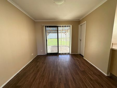 Lovely Home in Quiet Street! - Photo 5