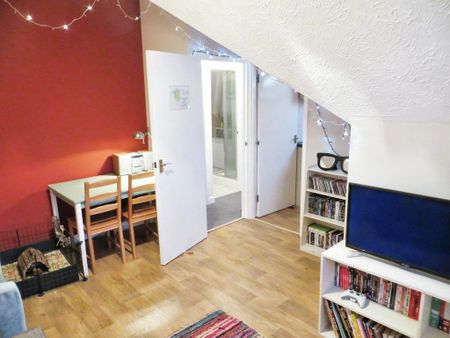 1 bedroom flat to rent - Photo 2