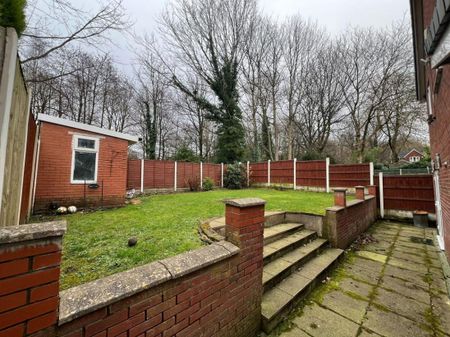 Netherfield Close, Oldham - Photo 3