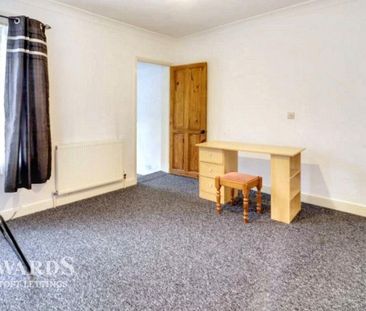 3 bedroom terraced house to rent - Photo 4