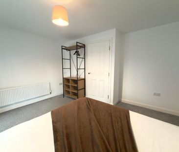1 bedroom in a house share to rent - Photo 6