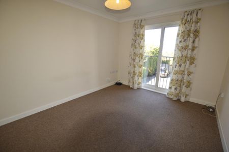 Amaya Lodge, 54 Alton Road, Bournemouth, Dorset, BH10 4AF - Photo 5