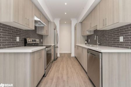 For Lease - 304 Essa Road Unit# 314, Barrie, Ontario - Photo 3