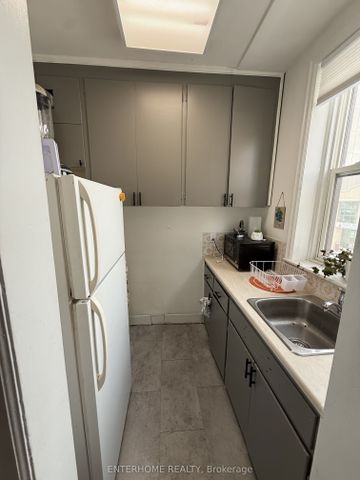 51 Queen Street East Street #2 - Photo 4