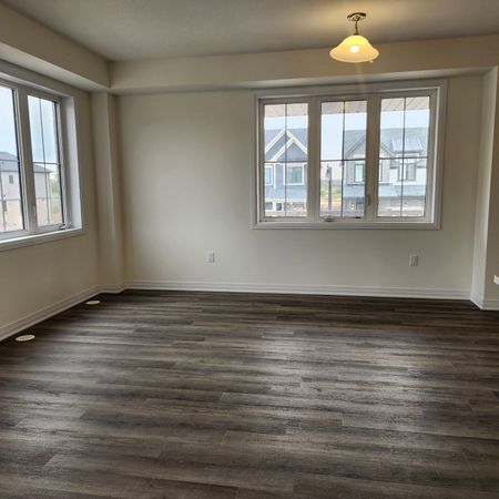 For Lease - 5 Pogie Drive, Welland, Ontario - Photo 2