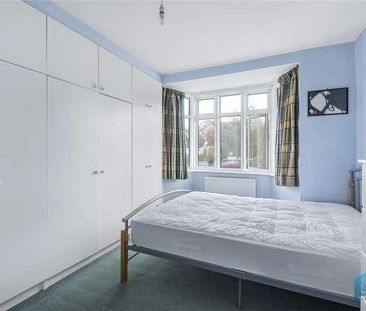 Pymmes Green Road, London, N11 - Photo 4