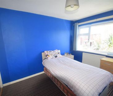 3 bedroom semi-detached house to rent - Photo 6