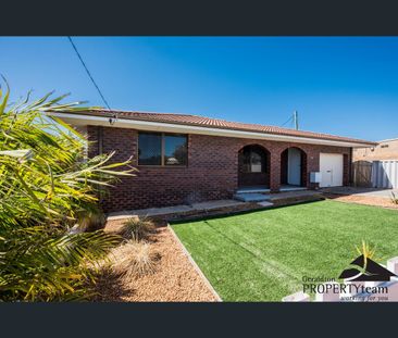 4A Niobe Court, Wandina, WA 6530 - Photo 1