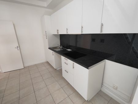 BORDEAUX / VICTOIRE - T1 BIS DE 35M² - Photo 2