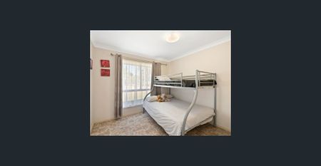 10 useable Acres 4 bed home with POOL - Photo 5