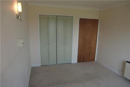 1 bedroom retirement property to rent - Photo 3