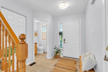 For Lease - 71 Waxwing Crescent, Guelph, Ontario - Photo 5