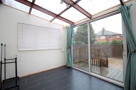 Lilac Crescent, Beeston, Nottingham, NG9 1PX - Photo 2