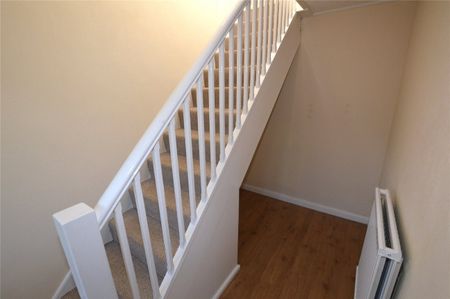 2 Bed Property To Rent - Photo 3