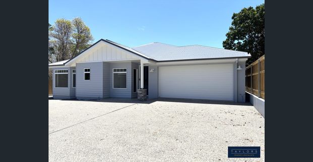 Brand New Luxury Home with Pool in Cannonvale! - Photo 1