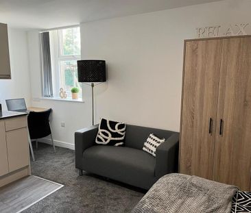 1 bedroom private hall to rent - Photo 5