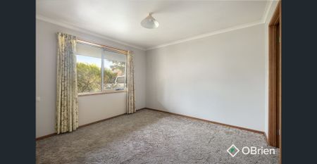 Private and Bright - Photo 3