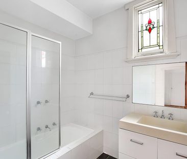 Charming 3-Bedroom Rental House in Yarraville - Available Now! - Photo 4