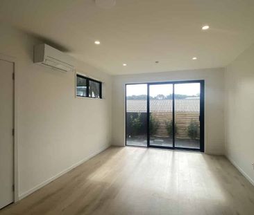 Modern Townhouse in Paremata - Photo 1