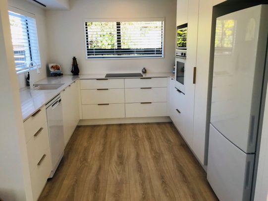 Valley, Valley, Valley - Mt Maunganui - Photo 1