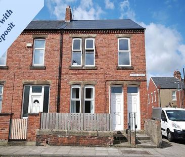 2 bed flat to rent in Duke Street, Pelaw, NE10 - Photo 1