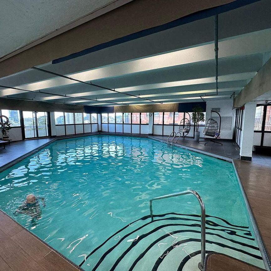 1212 avenue des Pins Ouest, Montréal, QC - Photo 1