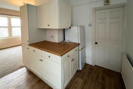 3 Bed Flat, Hurle Crescent, BS8 - Photo 5
