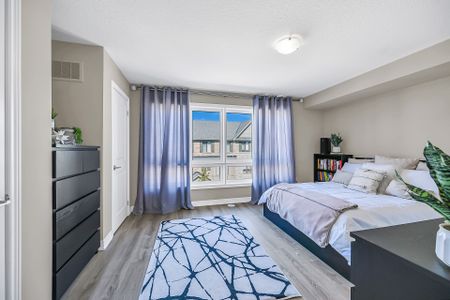 For Lease - 61 Esplanade Lane, Grimsby, Ontario - Photo 2