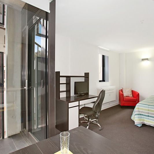 Windsor, Melbourne | Studio with Balcony - Photo 1