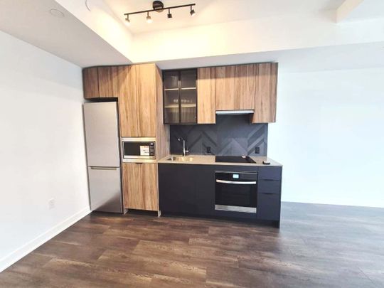 For Lease - 1037 The Queensway N/A Unit# 501, Toronto, Ontario - Photo 1