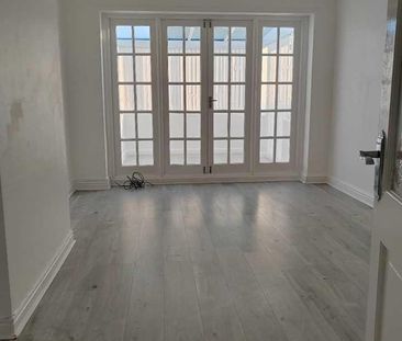 2 bedroom townhouse to rent - Photo 5