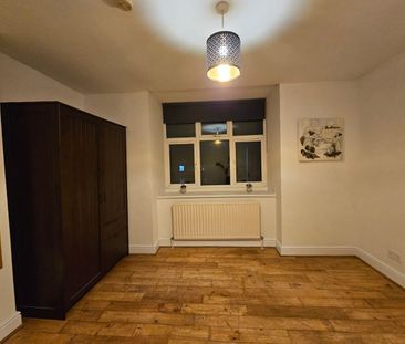 2 Bed Flat, Park Lane, CR0 - Photo 3