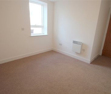 Coronation Court, - Photo 2