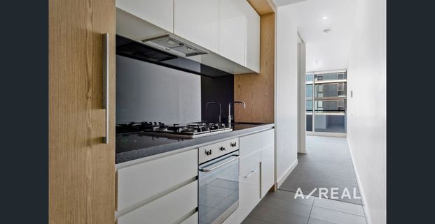 Modern One-Bedroom Apartment in Prime Lifestyle Location - Photo 1